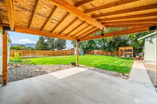 225 SE 1st St, East Wenatchee, WA 98802 - Photo 6