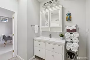 1110 S Bennett St, Seattle, WA 98108 - Photo 20