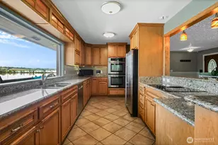 1345 W Lakeside Dr, Moses Lake, WA 98837 - Photo 8