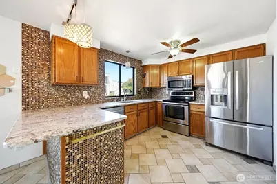 1011 N 28th Place, Renton, WA 98056 - Photo 12