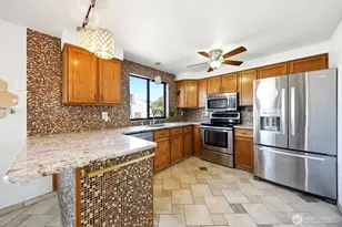 1011 N 28th Pl, Renton, WA 98056 - Photo 12