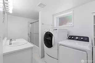 4076 NE 87th St, Seattle, WA 98115 - Photo 22