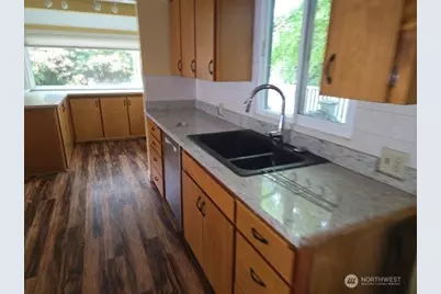 1611 Oakes Avenue, Everett, WA 98201 - Photo 6