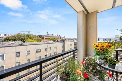 626 4th Avenue W #504, Seattle, WA 98119 - Photo 26