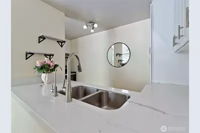 1300 University Street #2A, Seattle, WA 98101 - Photo 12