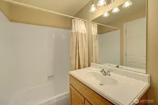 16611 NE 48th Ct, Redmond, WA 98052 - Photo 18