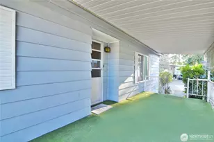 13320 Hwy 99, Everett, WA 98204 - Photo 2