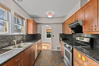 6214 24th Avenue NE, Seattle, WA 98115 - Photo 12