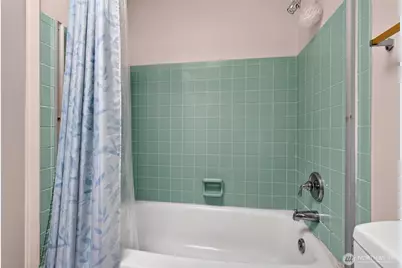 609 168th Avenue NE, Bellevue, WA 98008 - Photo 16