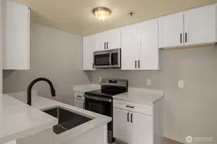 12515 109th Ct NE, Kirkland, WA 98034 - Photo 10
