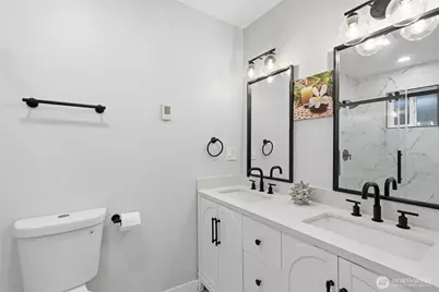 1927 42nd Avenue SW, Seattle, WA 98116 - Photo 22