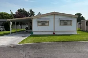2240 W Broadway Ave, Moses Lake, WA 98837 - Photo 1