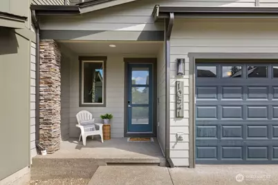 10541 11th Street E, Edgewood, WA 98372 - Photo 2