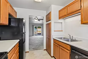12404 SE 272nd Pl, Kent, WA 98030 - Photo 6