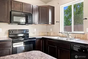 462 E 15th Pl, Kennewick, WA 99337 - Photo 8