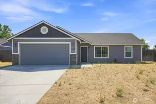 462 E 15th Pl, Kennewick, WA 99337 - Photo 1