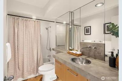 732 11th Avenue E #301, Seattle, WA 98102 - Photo 16