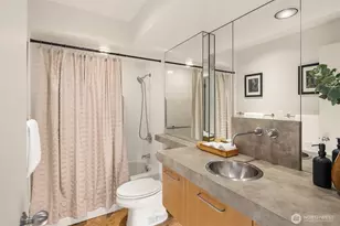 732 11th Ave E, Seattle, WA 98102 - Photo 16
