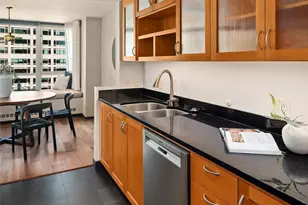 2125 1st Ave, Seattle, WA 98121 - Photo 20