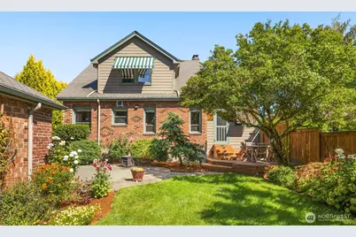 7965 Seward Park Avenue S, Seattle, WA 98118 - Photo 12