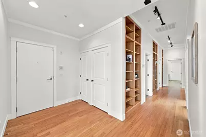 1010 Mill Avenue #302, Bellingham, WA 98225 - Photo 2