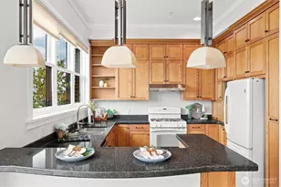 1010 Mill Ave, Bellingham, WA 98225 - Photo 8