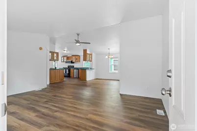 700 N Reed Street #30, Sedro Woolley, WA 98284 - Photo 8