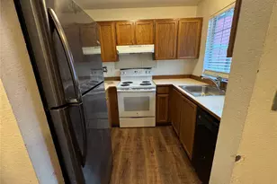 1915 E Spruce St, Seattle, WA 98122 - Photo 4