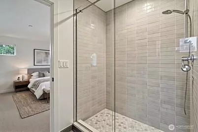 12332 38th Avenue NE #B, Seattle, WA 98125 - Photo 16