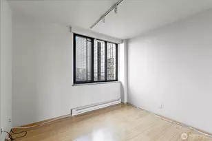 2100 3rd Ave, Seattle, WA 98121 - Photo 18