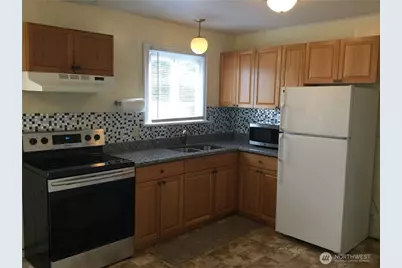 801 Pecks Drive #A, Everett, WA 98203 - Photo 4