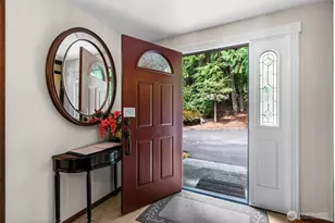 25235 SE Mirrormont Dr, Issaquah, WA 98027 - Photo 6