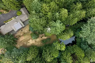 25235 SE Mirrormont Dr, Issaquah, WA 98027 - Photo 2