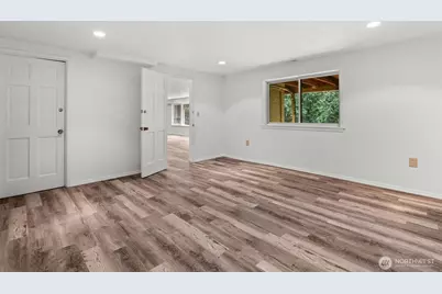 25235 SE Mirrormont Drive, Issaquah, WA 98027 - Photo 32