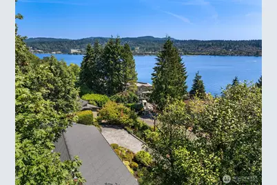7921 E Mercer Way, Mercer Island, WA 98040 - Photo 32