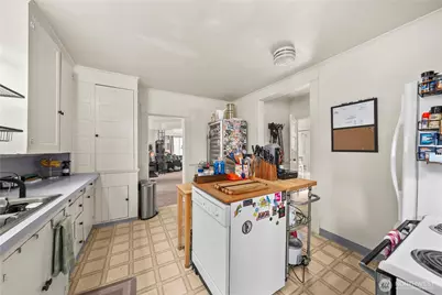 246 4th Avenue NW, Puyallup, WA 98371 - Photo 8