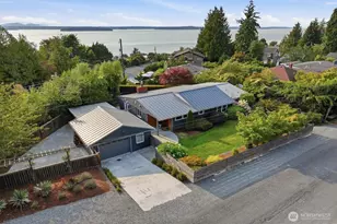 10233 44th Ave SW, Seattle, WA 98146 - Photo 1