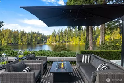 2061 E Beaver Lake Drive SE, Sammamish, WA 98075 - Photo 1