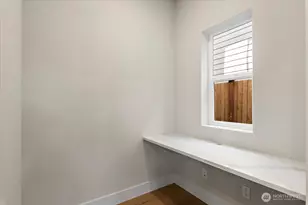 17915 Sunset Rd, Bothell, WA 98012 - Photo 12