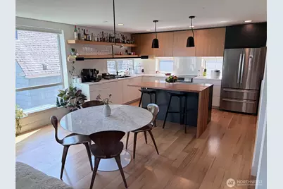 105 NE 40th Street, Seattle, WA 98105 - Photo 12