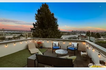 105 NE 40th Street, Seattle, WA 98105 - Photo 2