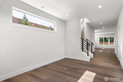 17919 Sunset Road, Bothell, WA 98012 - Photo 4