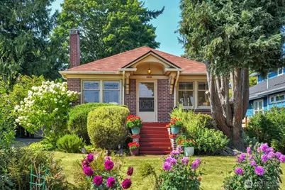 9035 11th Avenue NW, Seattle, WA 98117 - Photo 2