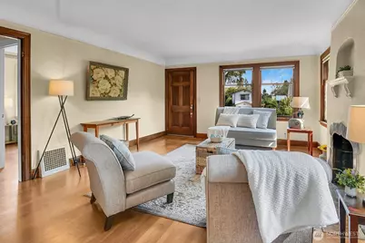 9035 11th Avenue NW, Seattle, WA 98117 - Photo 8