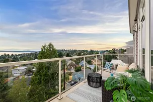 4847 California Ave SW, Seattle, WA 98116 - Photo 4