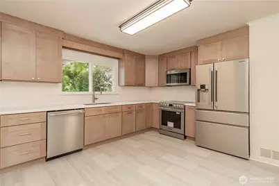 13057 10th Avenue S, Seattle, WA 98168 - Photo 4