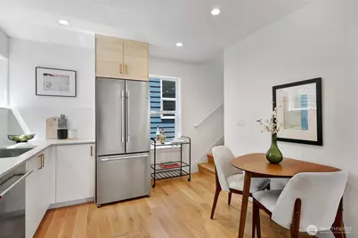 8736 B 13th Avenue NW, Seattle, WA 98117 - Photo 10