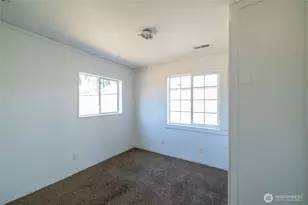 1320 Delaware Ave, Centralia, WA 98531 - Photo 8
