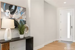 10209 125th Ave NE, Kirkland, WA 98033 - Photo 2
