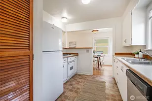 2308 Cherry St, Bellingham, WA 98225 - Photo 12